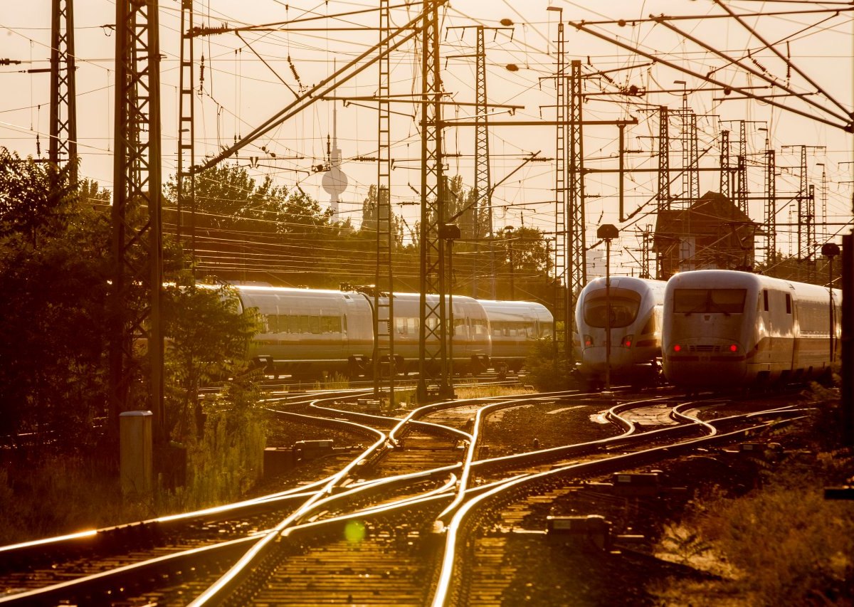 Deutsche Bahn.jpg