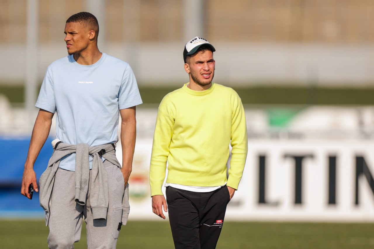 Beim Testspiel war Aydin wie Malick Thiaw nur Zuschauer.