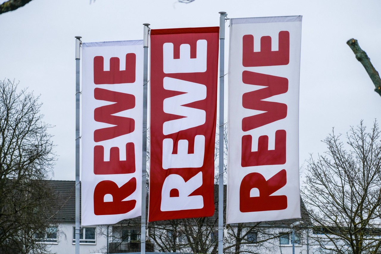 Rewe ist neuer Partner des FC Schalke 04.