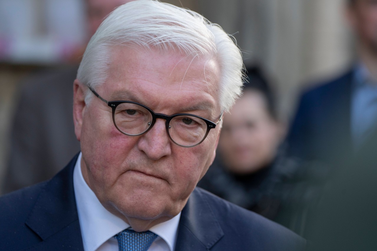 Wegen des Ukraine-Kriegs sieht Bundespräsident Frank-Walter Steinmeier härtere Zeiten auf Deutschland zukommen. (Archivbild)