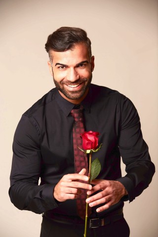 Rafi selbst ist seit 2016 Single. Zwar lernt er ab und zu Frauen kennen, aber richtig gefunkt hat schon lange nicht mehr. Ob die Bachelorette sein Herz endlich wieder höher schlagen lässt?