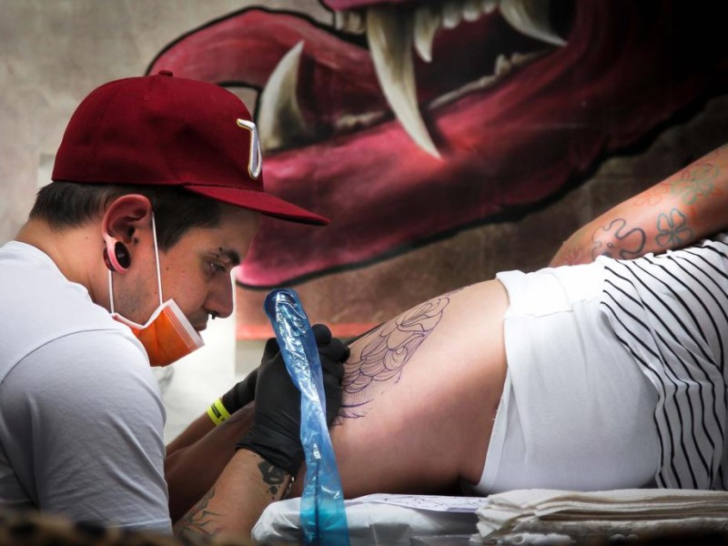 Impression vom ersten Tag der 18. Tattoo- und Piercing-Convention in der Westfalenhalle.