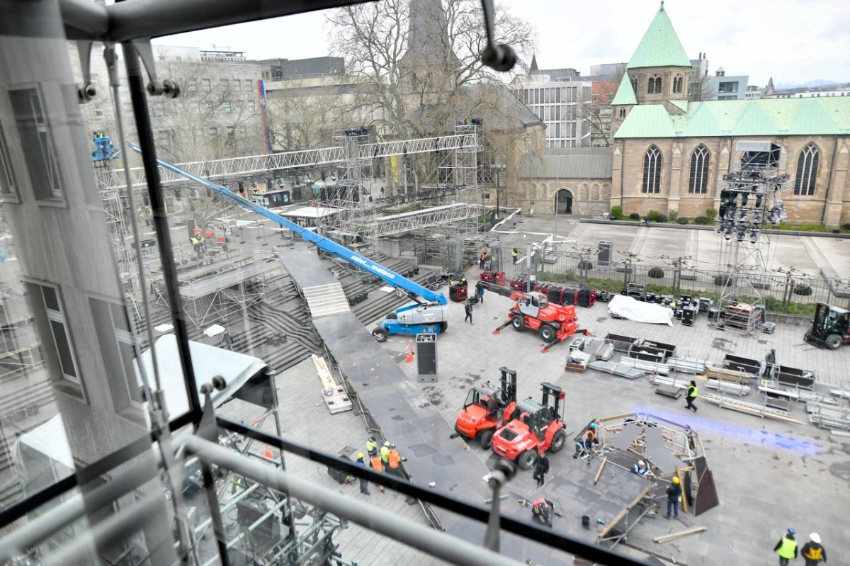 Essen Burgplatz Passion.jpg