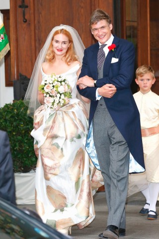 Prinzessin Maria Theresia von Thurn und Taxis trug auf ihrer Hochzeit mit Hugo Wilson eine Kreation von Vivienne Westwood. 