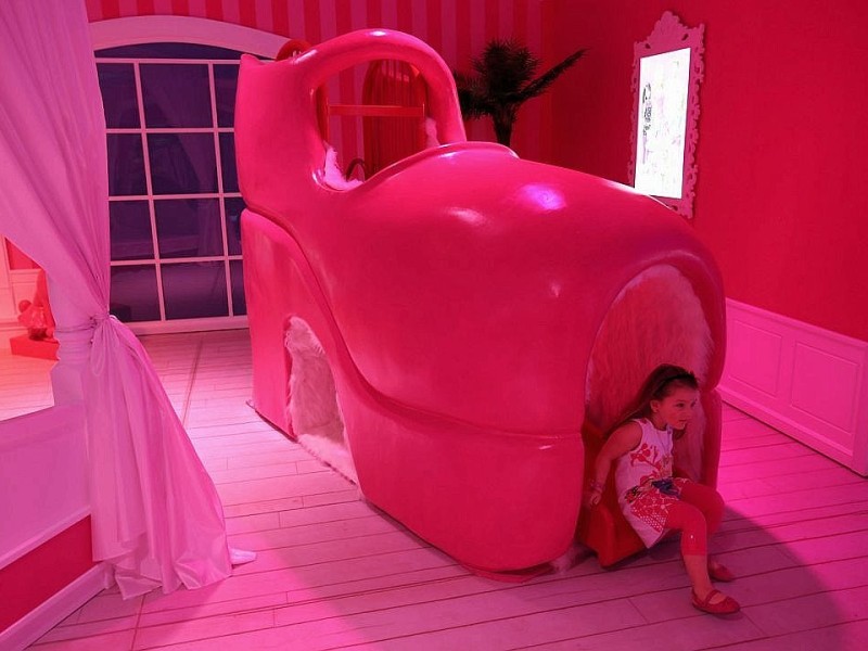 Die Barbies Dreamhouse Experience in Berlin. Auf 2500 Quadratmetern können Fans der blonden Puppe alles Neue rund um Barbies Leben entdecken.