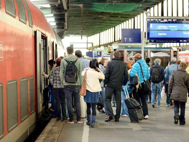 Auch am Duisburger Hbf fielen Mittwoch viele Züge aus.