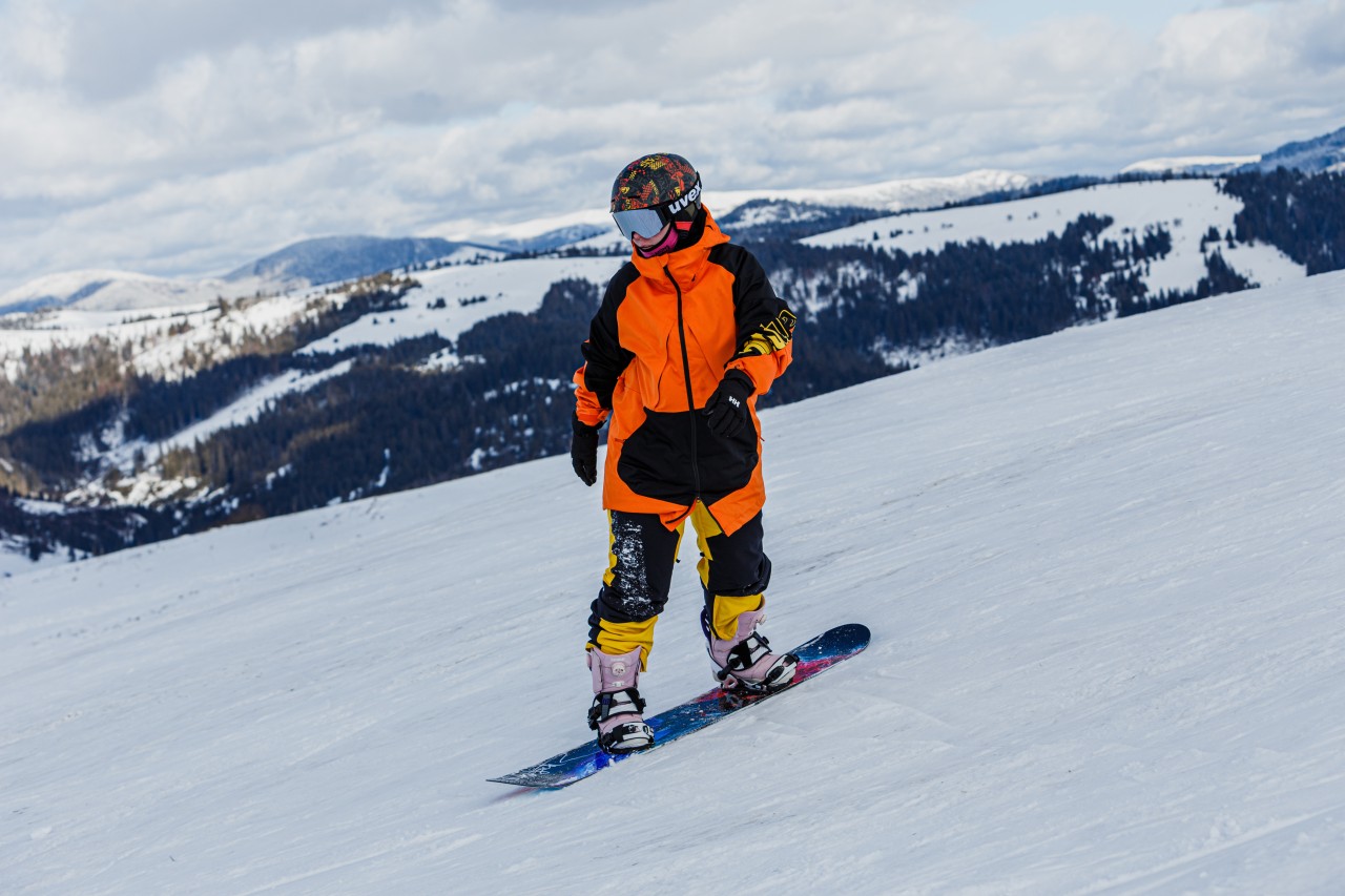 Dieser Snowboarder hatte verdammt viel Glück... (Symbolbild) 