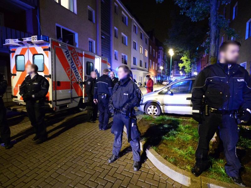 In Duisburg-Marxloh ist am Sonntagabend ein 14-Jähriger angegriffen worden. Später starb er im Krankenhaus.

Foto: Stephan Eickershoff / FUNKE Foto Services