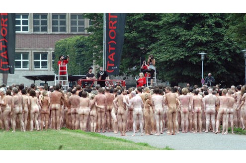 Hier...