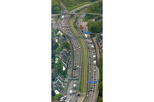 Essen: A40 und A52. (Luftbild/Copyright: Hans Blossey)