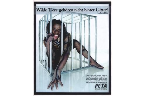 Moderator Mola Adebisi ließ sich einsperren.

© Peta