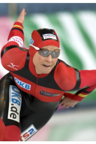 Zwei Jahre Sperre für Claudia Pechstein. Zwei Jahre Sperre für Claudia Pechstein.