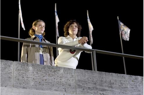 (Karoline Herfurth) und Marie Ketteler (Sebastian Urzendowsky) am Vorabend des Hochsprungwettbewerbes der Frauen. © Thomas Kost 