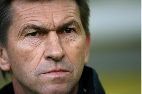 Klaus Augenthaler, Trainer des VfL Wolfsburg, verblüffte 2007 die Besucher der  Pressekonferenz vor dem Spiel gegen Aachen.