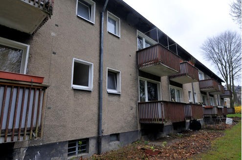 Jetzt will die Wohnungsgesellschaft nachbessern und die rund 80 Wohneinheiten modernisieren. Geplant ist eine Wärmedämmung, aber keine Erneuerung der knapp 30 Jahre alten Fenster.