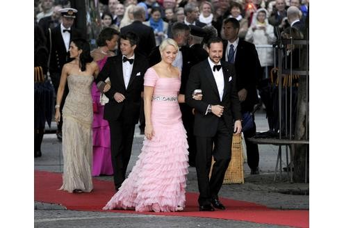 ...die dänische Kronprinzessin Mary und Kronprinz Haakon. Aus dem Süden angereist...