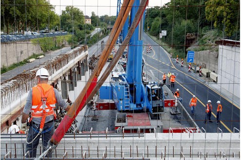 Die Wände und die ersten Deckenplatten des neuen Tunnels wurden im Sommer 2010 installiert.