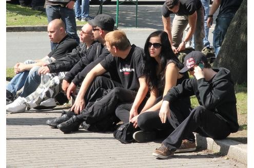 Teilnehmer der Nazi-Demo am Dortmunder Hafen.