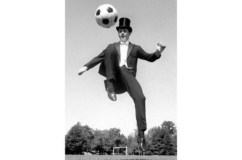 Beckenbauer macht als Gentleman eine gute Figur.