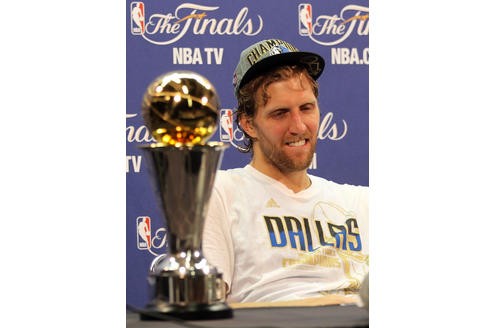 Wiener Zeitung (Österreich): Nowitzki krönte seine herausragende Karriere. Nun gilt der Würzburger endgültig als einer der Größten seines Sports.