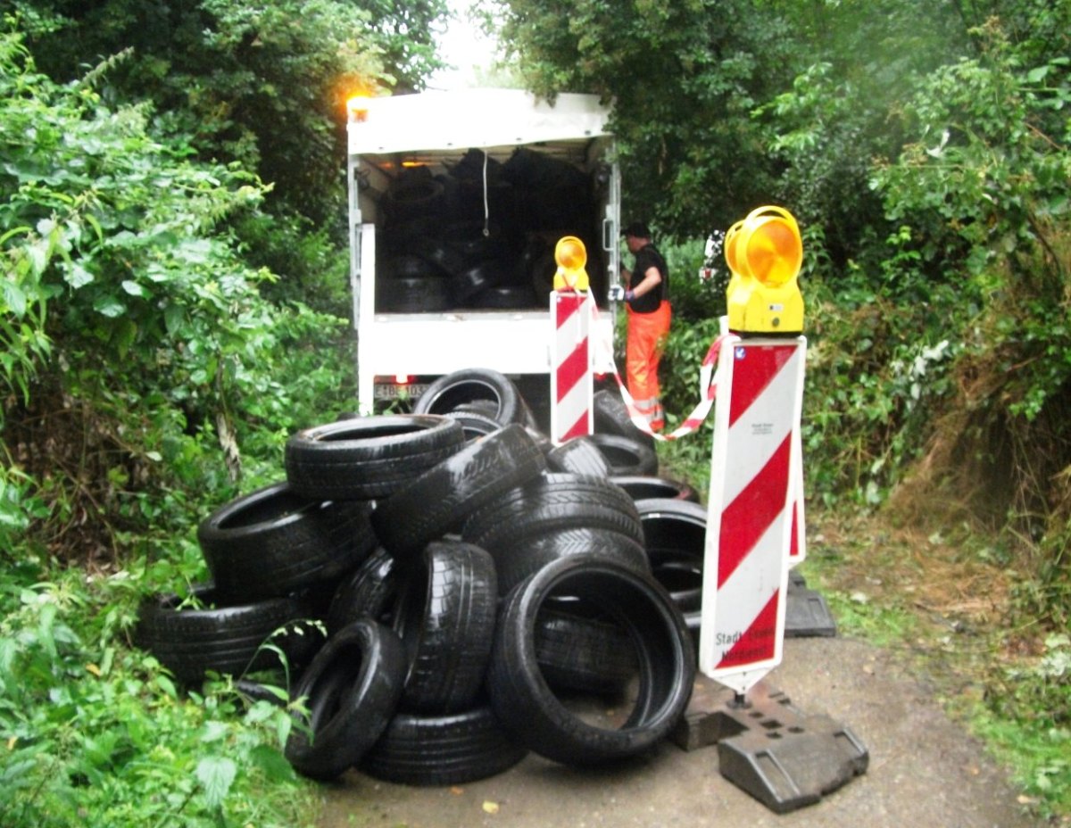 180 Autoreifen_Heißener Straße 235a.jpg