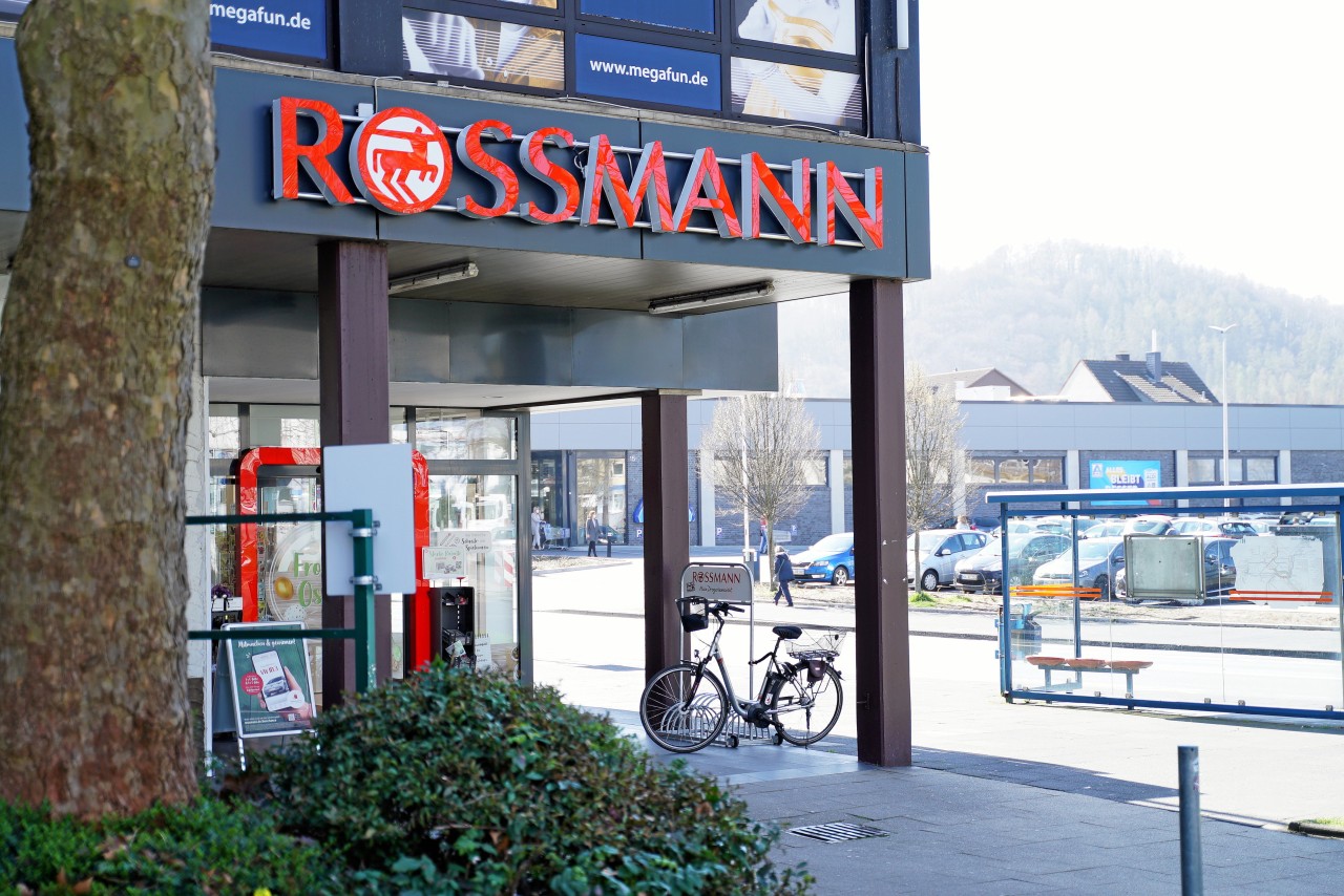 Rossmann: Die Drogerie ruft ein beliebtes Produkt zurück. (Symbolbild)