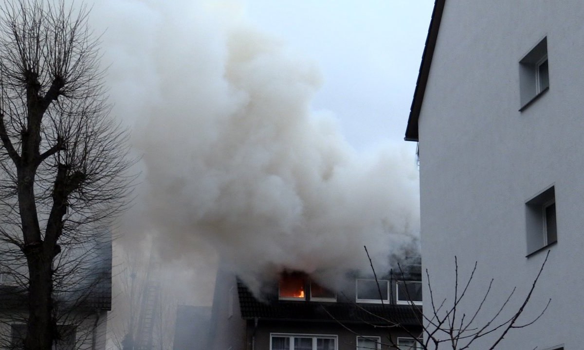 20171226_Schwerer_Dachstuhlbrand_Essen_ANC-NEWS (12).jpg