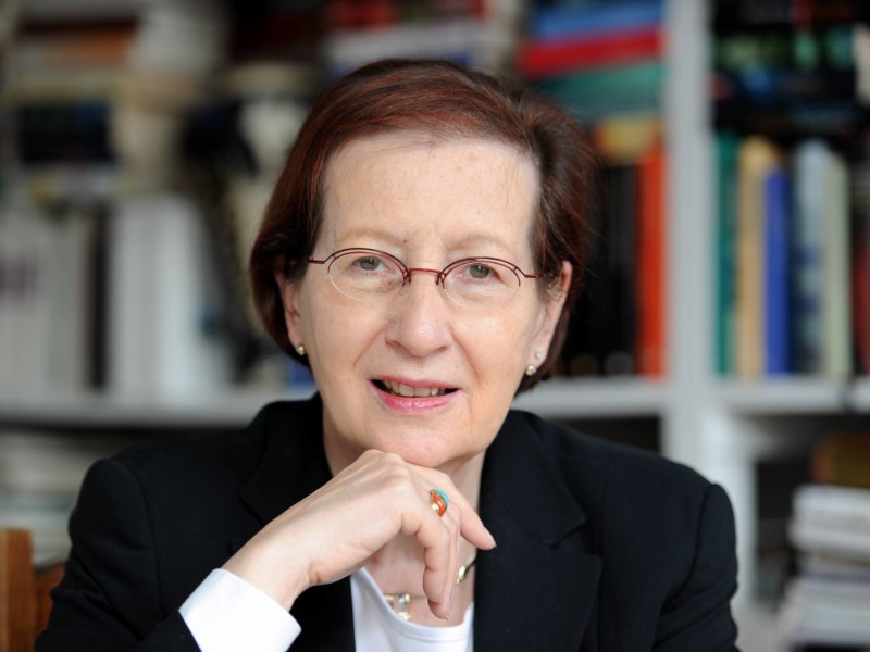 Heide Simonis war einst Deutschlands erste Ministerpräsidentin, zuletzt machte sie nur noch Schlagzeilen, wenn sie in skurrilen Fernsehsendungen auftrat. Im Juli wurde sie 70 Jahre alt.
