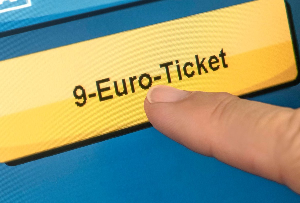 9-Euro-Ticket.jpg