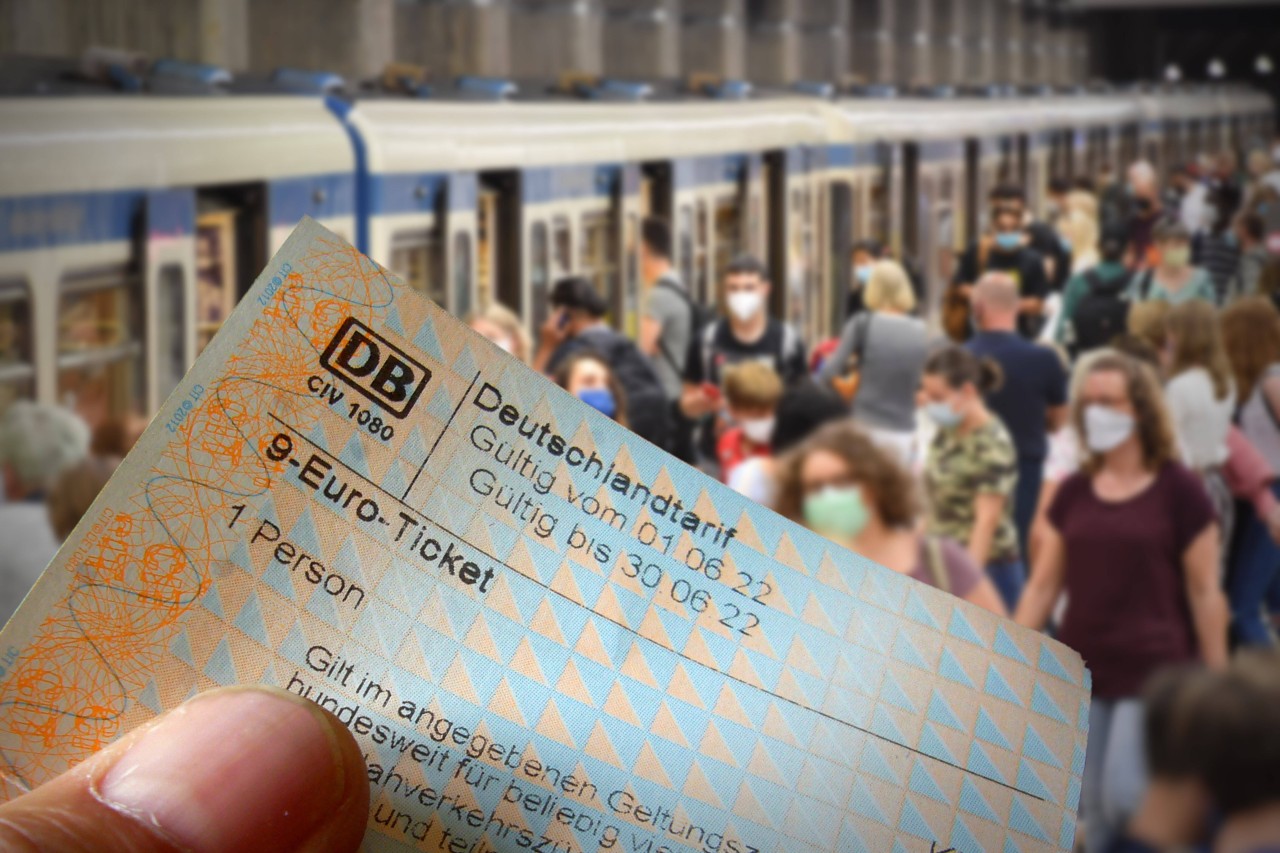 Im Juni 2022 kommt das 9-Euro-Ticket. (Symbolbild)