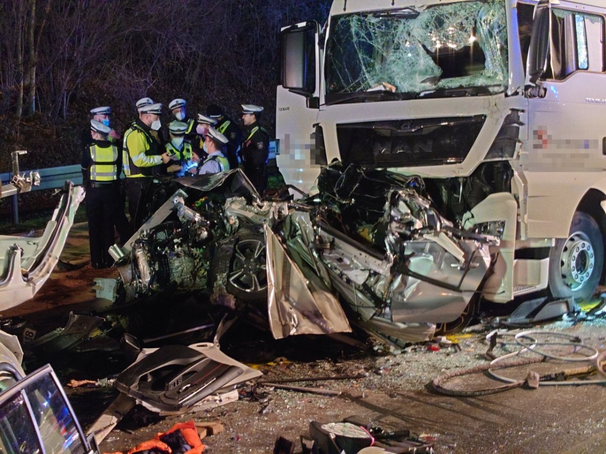 A1 bei Dortmund: Schwerer Unfall am Kamener Kreuz! Eine Fahrtrichtung ist dicht!