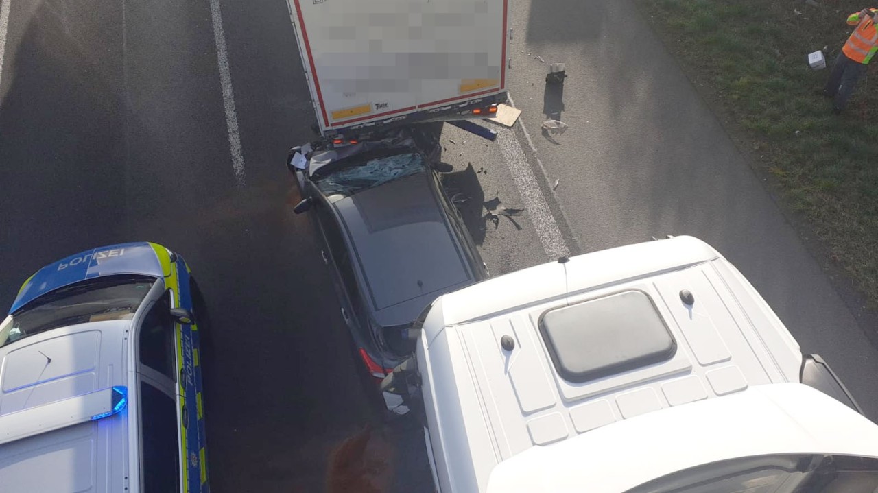 Auf der A2 bei Dortmund kam es zu einem heftigen Unfall. 