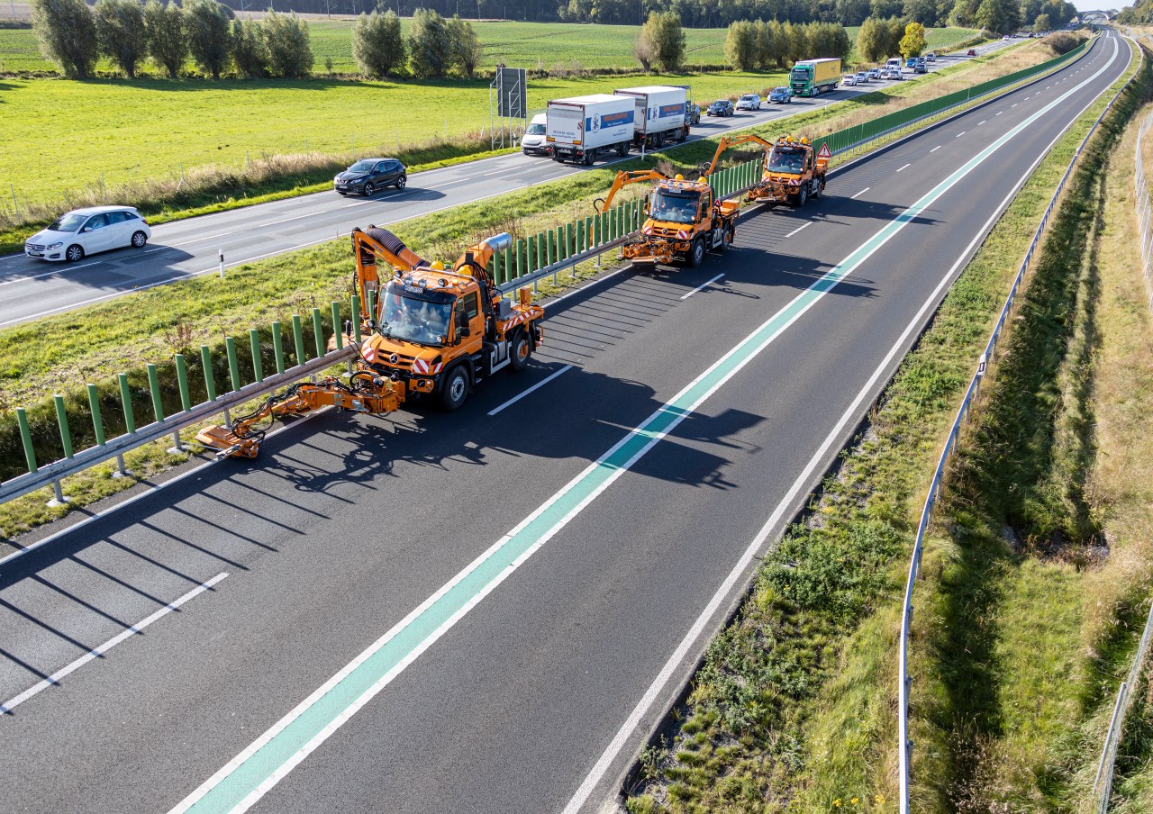 Wegen Grünschnitt-Arbeiten droht auf der A40 und A42 in den nächsten Tagen Stau. (Symbolbild)