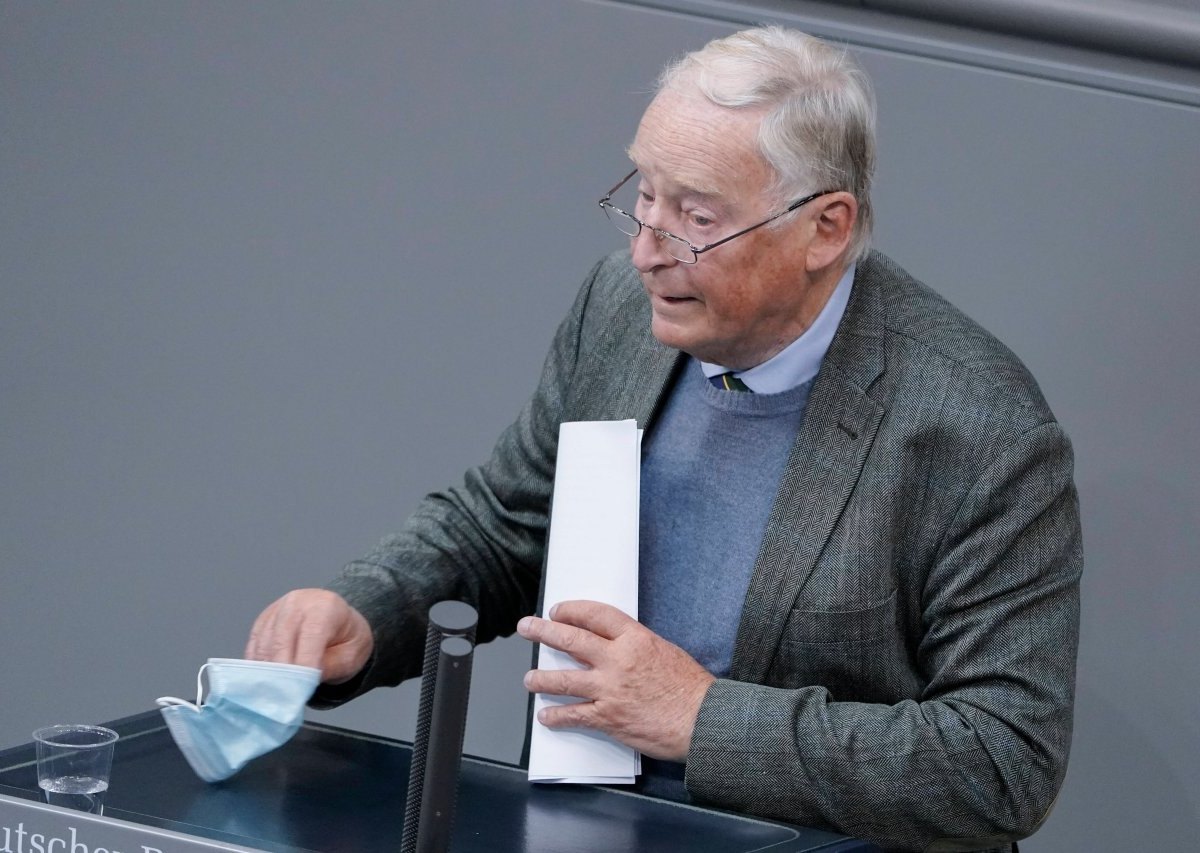 AfD: Parteichef Gauland sorgt fÃ¼r einmal mehr fÃ¼r Eklat im Bundestag â€“ â€žNext Level ekelhaftâ€œ