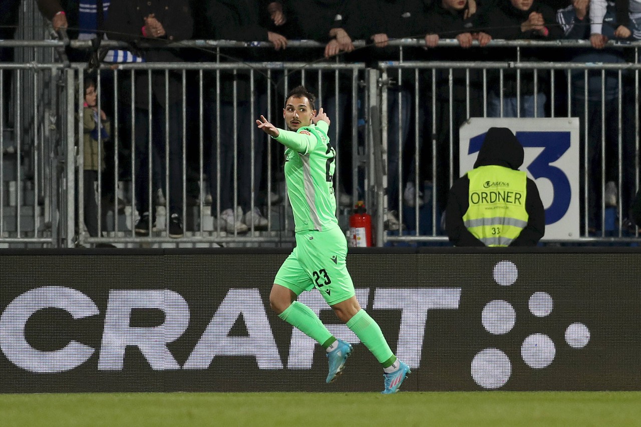 Ahmed Kutucu trifft für Sandhausen und hilft damit dem FC Schalke 04 im Aufstiegskampf. 