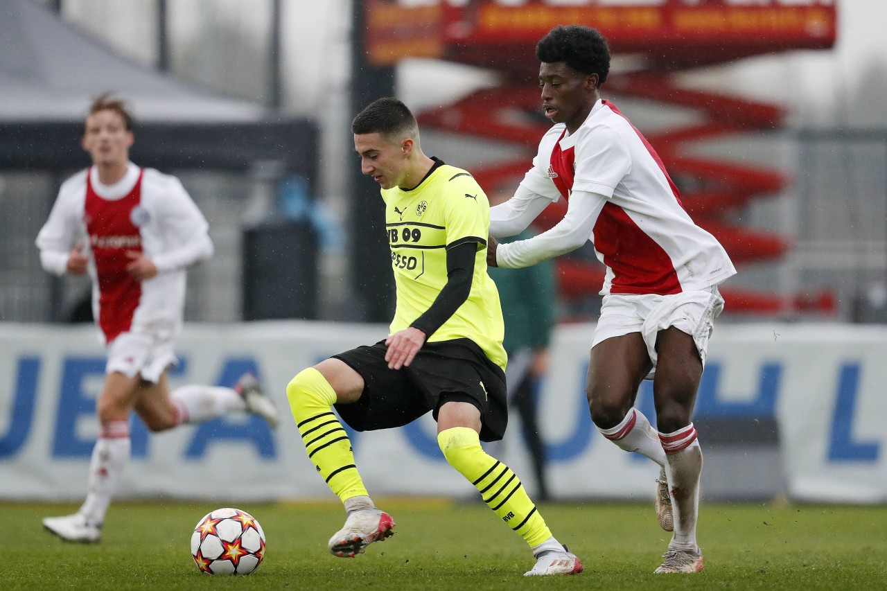 Prince Aning im Youth-League-Duell mit dem BVB.