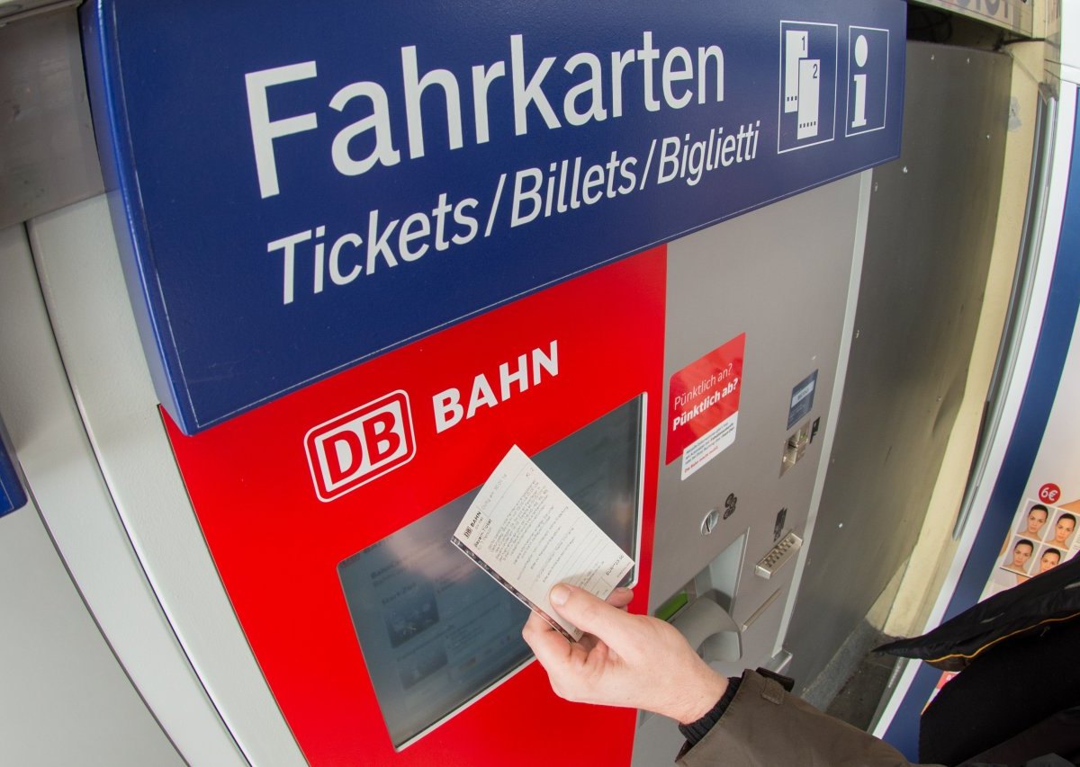 Bahn-Fahrkarten