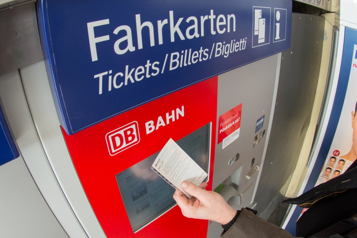 Bahn-Fahrkarten