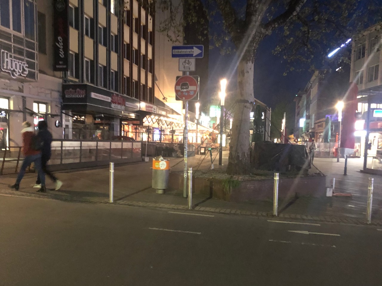 Seltener Anblick: Vereinzelt kreuzen Passanten am Bermudadreieck in Bochum den Weg. 