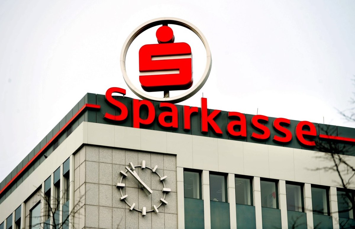 Bilanz - Pressekonferenz der Sparkasse.jpg