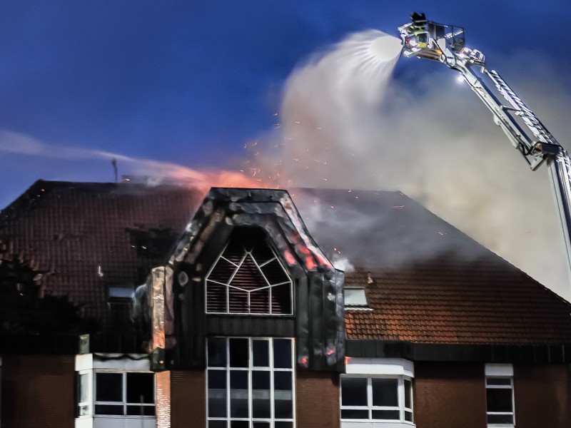 Als das Feuer ausbrach, lagen 180 Menschen im Krankenhaus.