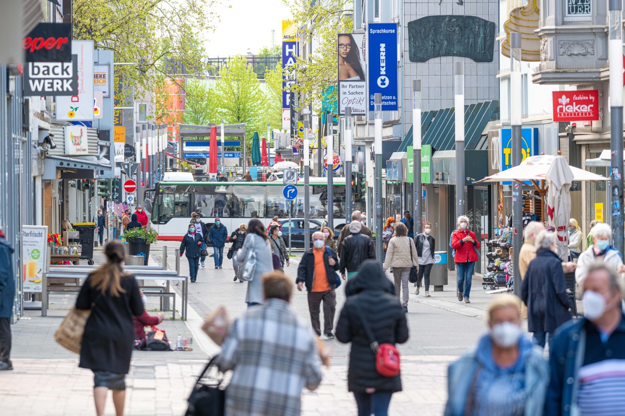 Bochum: In der Innenstadt gibt es eine Neuerung über die sich Passanten gerade im heißen Sommer freuen werden. (Archivbild)