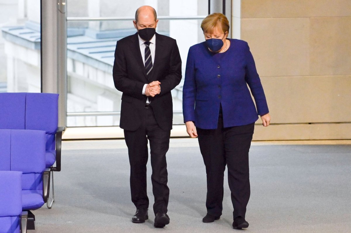 Corona: MPK hat sich geeinigt! Neue Schwellenwerte beschlossen ++ Merkel: â€žDieser Katalog reicht nicht ausâ€œ