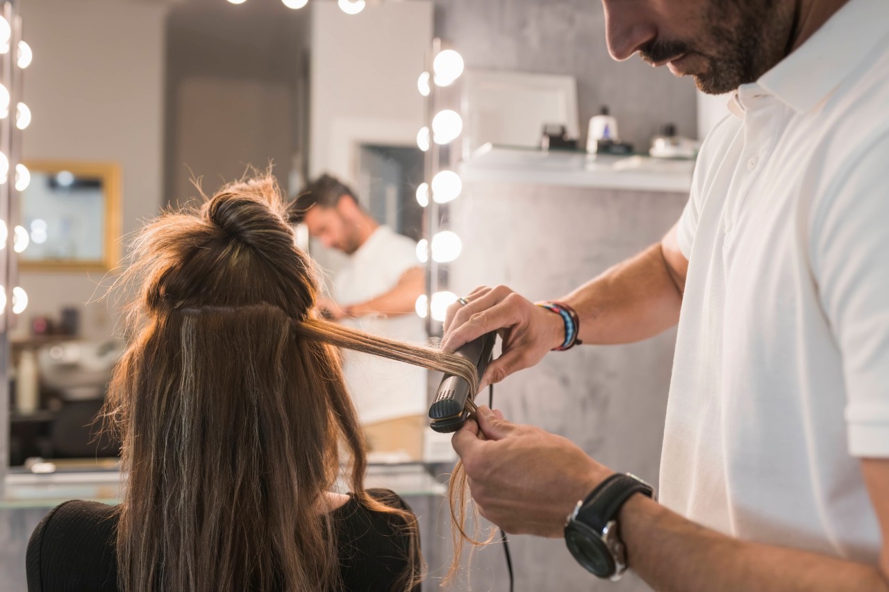 Corona in NRW: 2G beim Friseur? Diese Regeln gelten aktuell (Symbolbild).