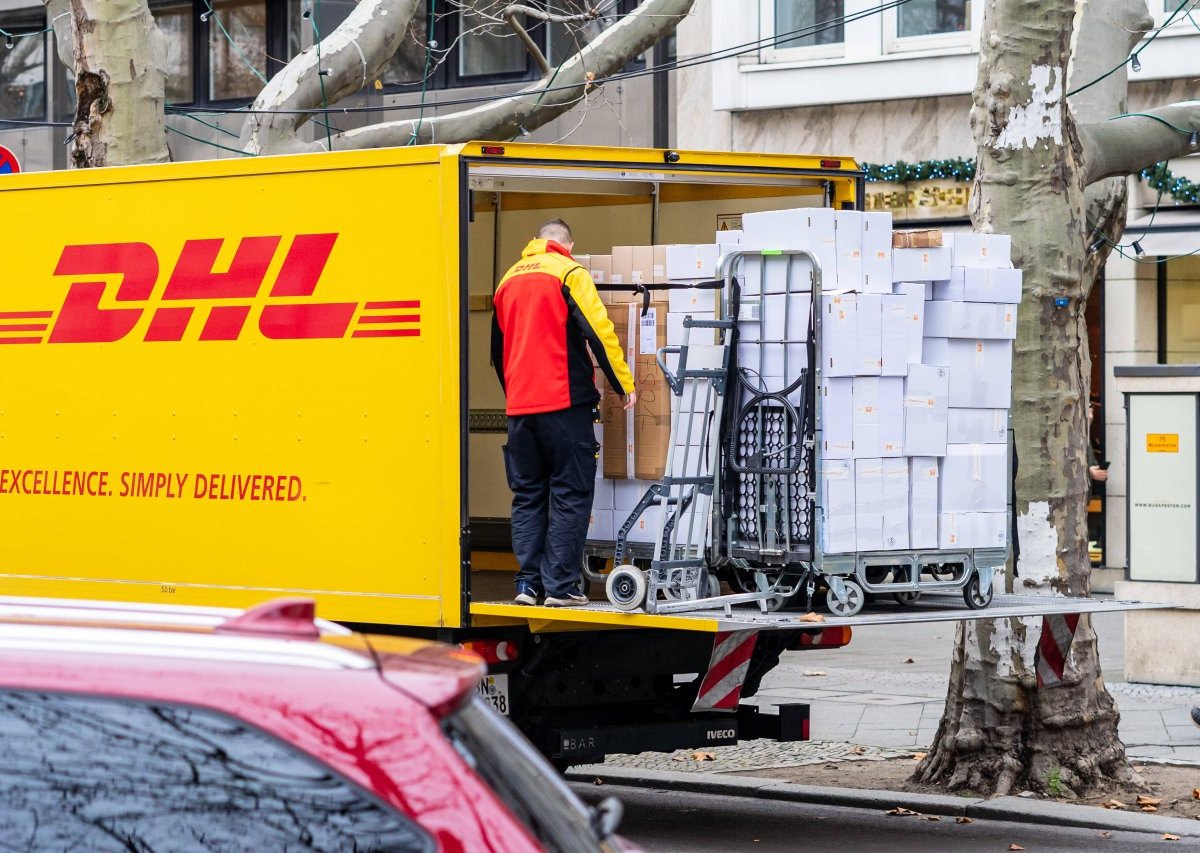 DHL.jpg