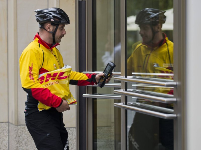 DHL: Botin will Paket nicht herausgeben! Kunde: „Verstehe die Welt nicht mehr“