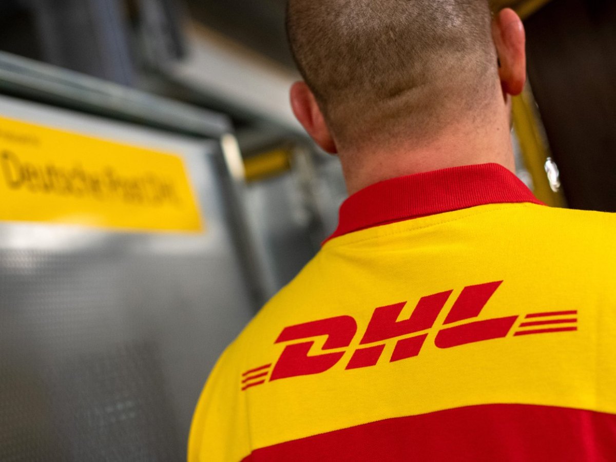 DHL Logo