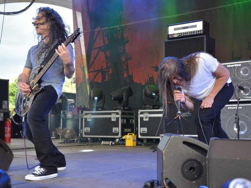 Die Band Fates Warning bei ihrem Auftritt im Amphitheater Gelsenkirchen. Dort fand wieder das Rock Hard Festival statt.