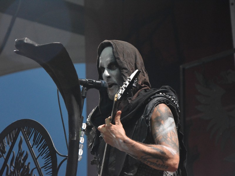 Die Band Behemoth bei ihrem Auftritt im Amphitheater Gelsenkirchen. Dort fand wieder das Rock Hard Festival statt.