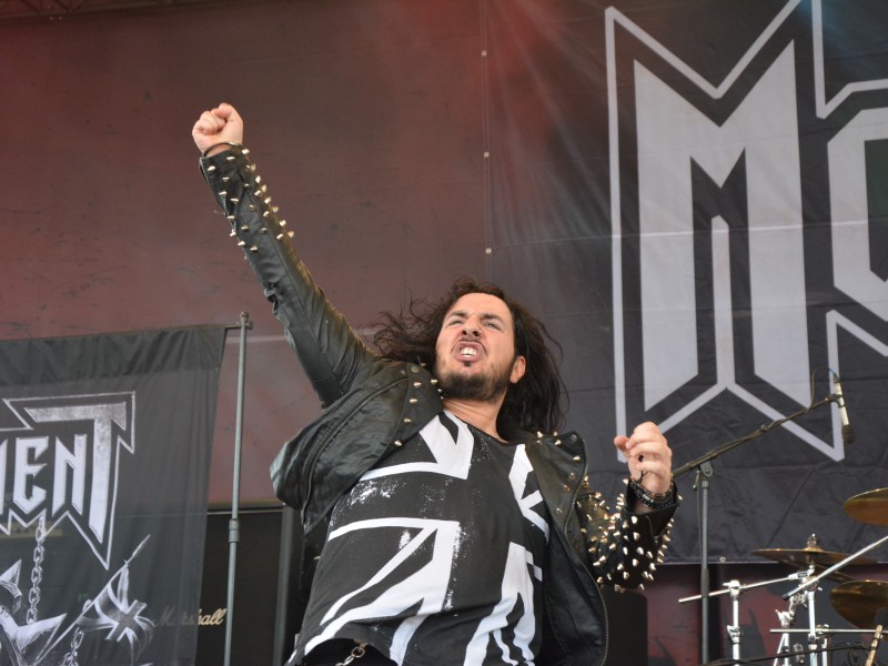 Die Band Monument bei ihrem Auftritt im Amphitheater Gelsenkirchen. Dort fand wieder das Rock Hard Festival statt.